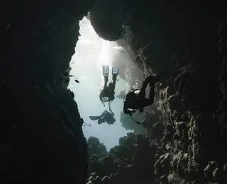 Tenglong Cave