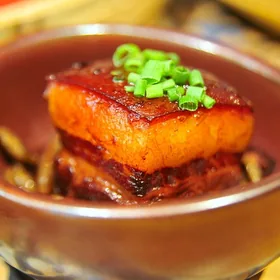 Braised pork with dried bamboo shoots