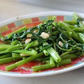 Stir-Fried Cudweed with Cured Meat