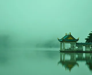 Tianyi Pavilion and Moon Lake