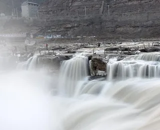 Hukou Waterfall (Shaanxi side)